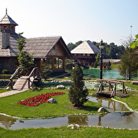 Fontana i jezero